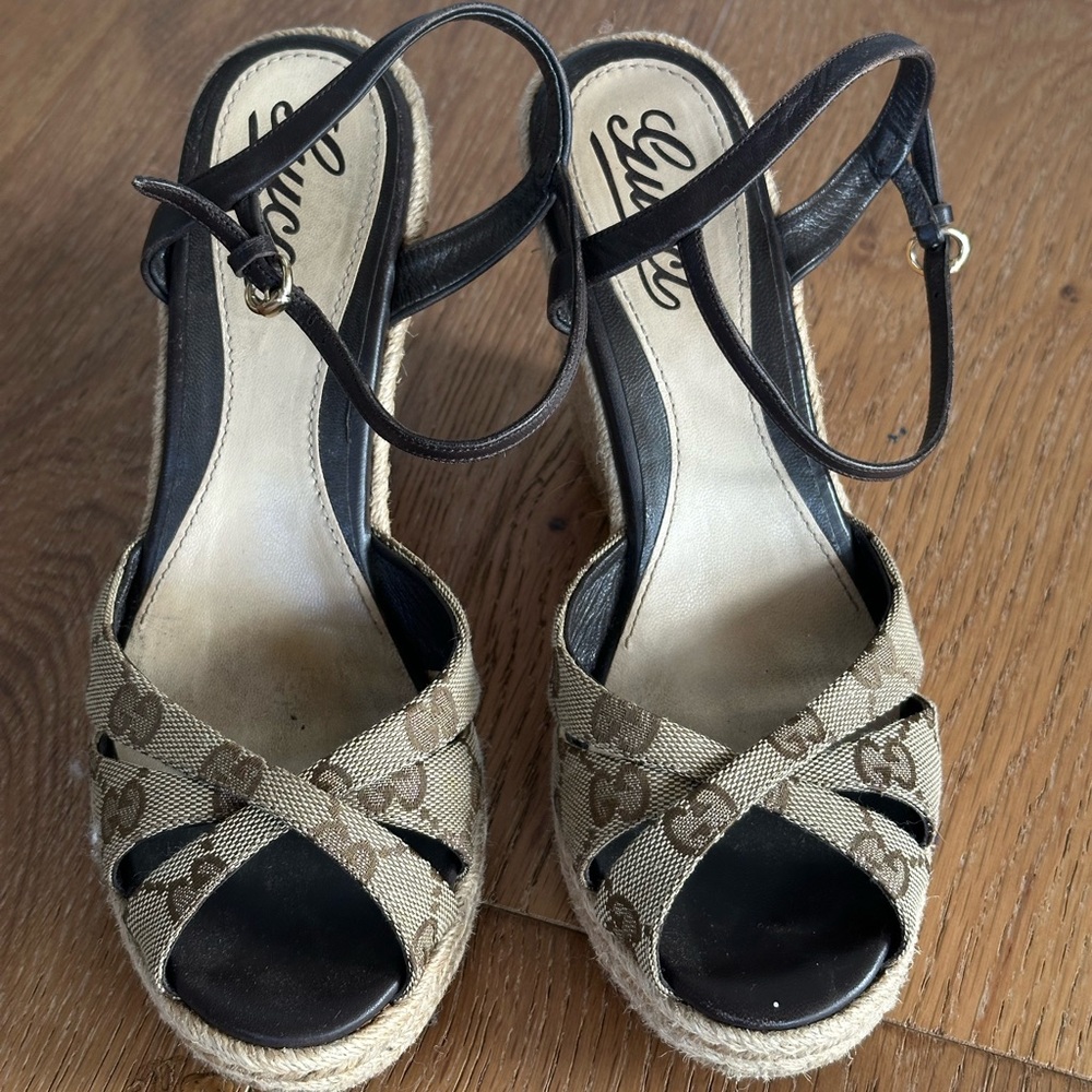 Authentic Gucci GG Canvas Wedge Espadrilles - Picture 4 of 9